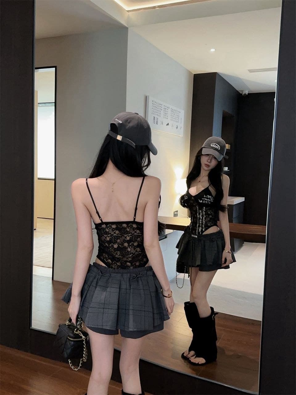 Atasan Bodysuit Renda Wanita | Lace V-Neck Letter Print Backless | Korean Chic Style Kekinian