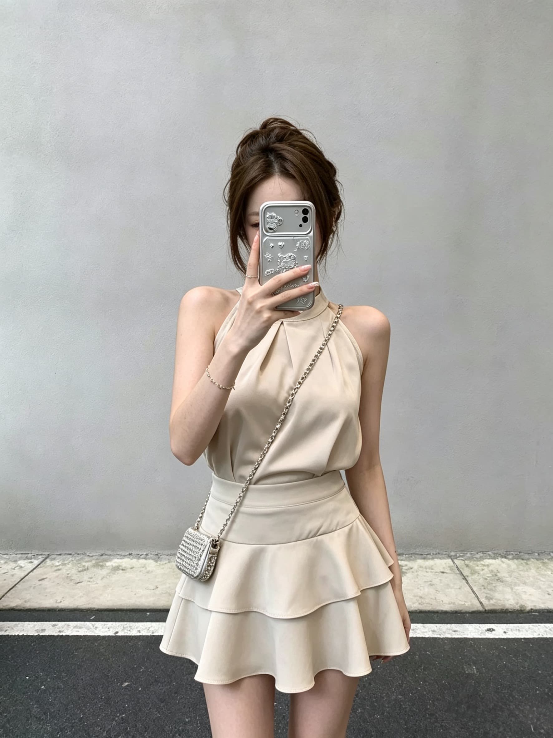 Setelan Wanita 2in1 Halter Neck | Atasan Tanpa Lengan & Rok Ruffle Mini | Outfit Elegan Korean Style