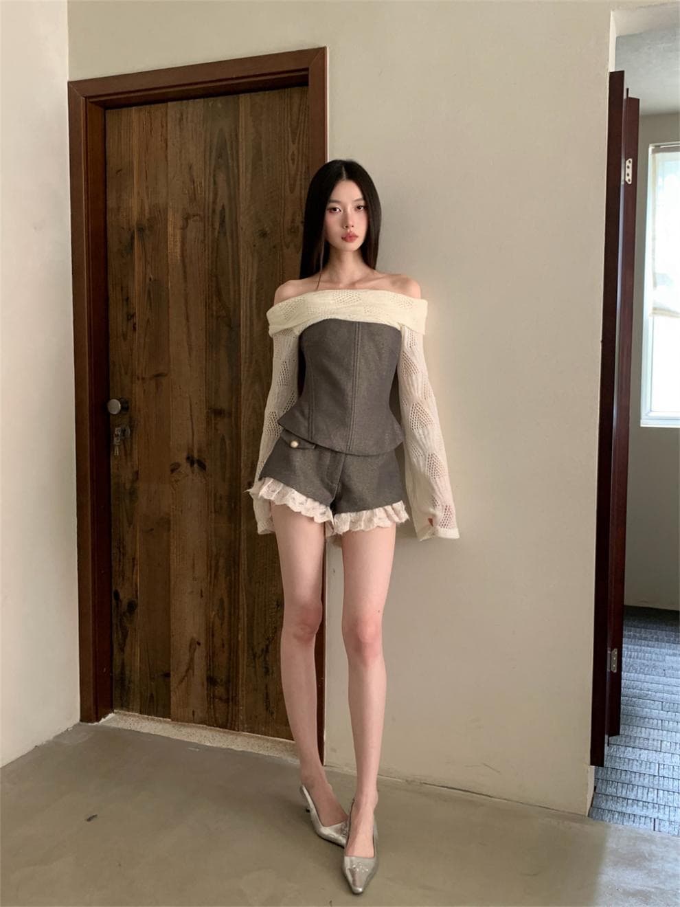 Setelan Wanita 2in1 Off Shoulder | Atasan Slim Fit & Celana Pendek Renda | Outfit Korean Style Elegan