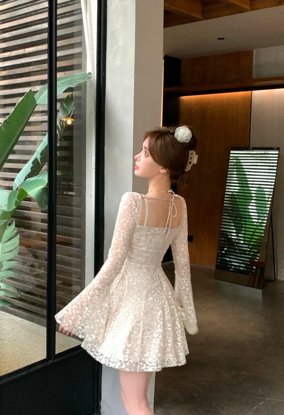 Dress Renda Lengan Panjang Wanita | Mini Dress Korset Slim Fit A-Line | Dress Feminim Elegan dengan Cup Bra