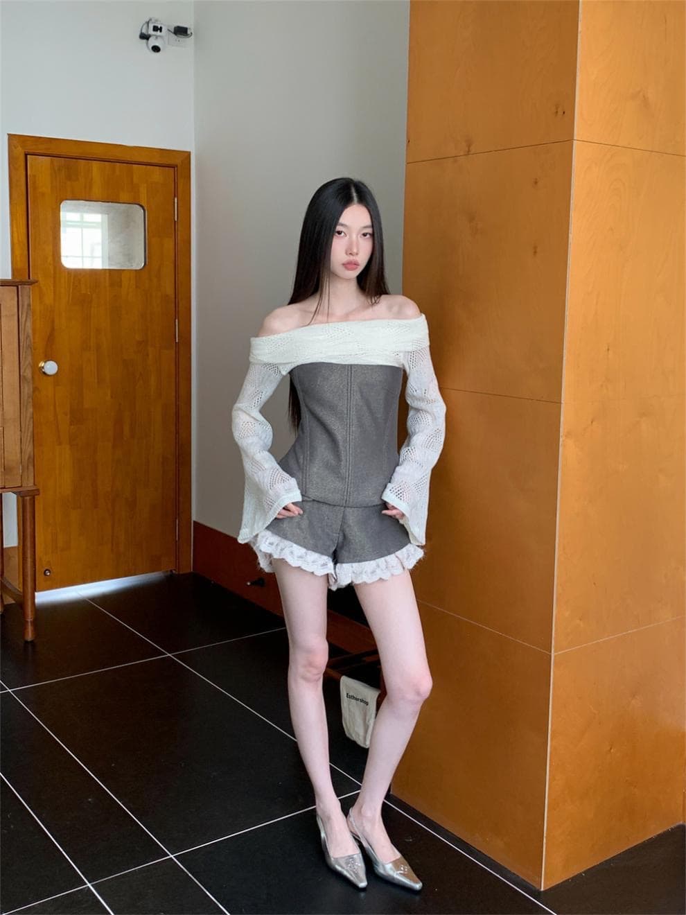 Setelan Wanita 2in1 Off Shoulder | Atasan Slim Fit & Celana Pendek Renda | Outfit Korean Style Elegan