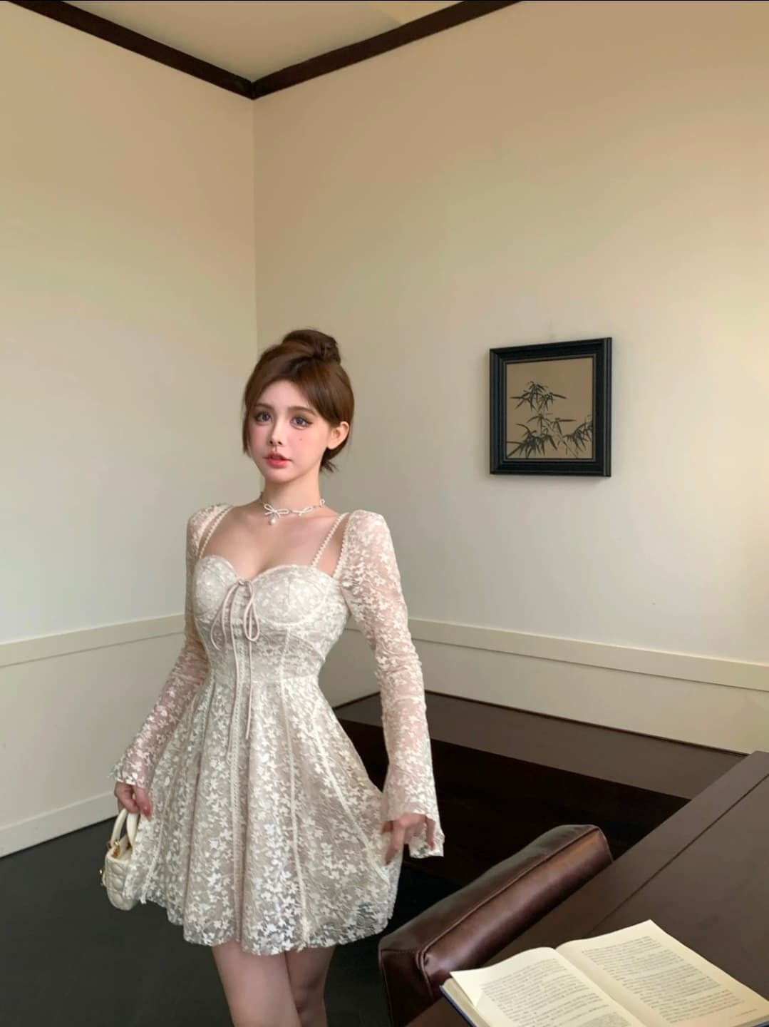 Dress Renda Lengan Panjang Wanita | Mini Dress Korset Slim Fit A-Line | Dress Feminim Elegan dengan Cup Bra