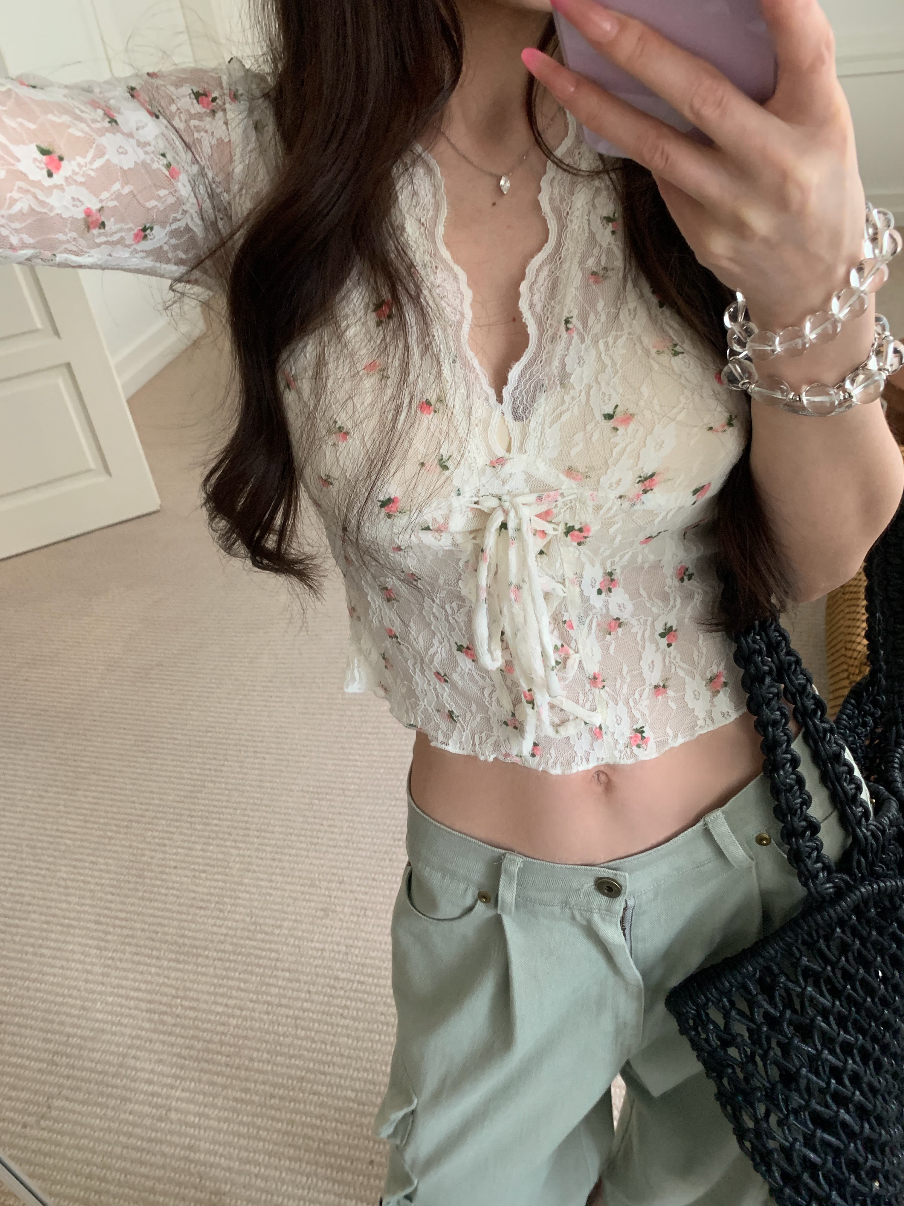 Blouse Floral V-Neck Wanita | Atasan Renda Ikat Pinggang Slim Fit | Blouse Korean Style Elegan & Feminim