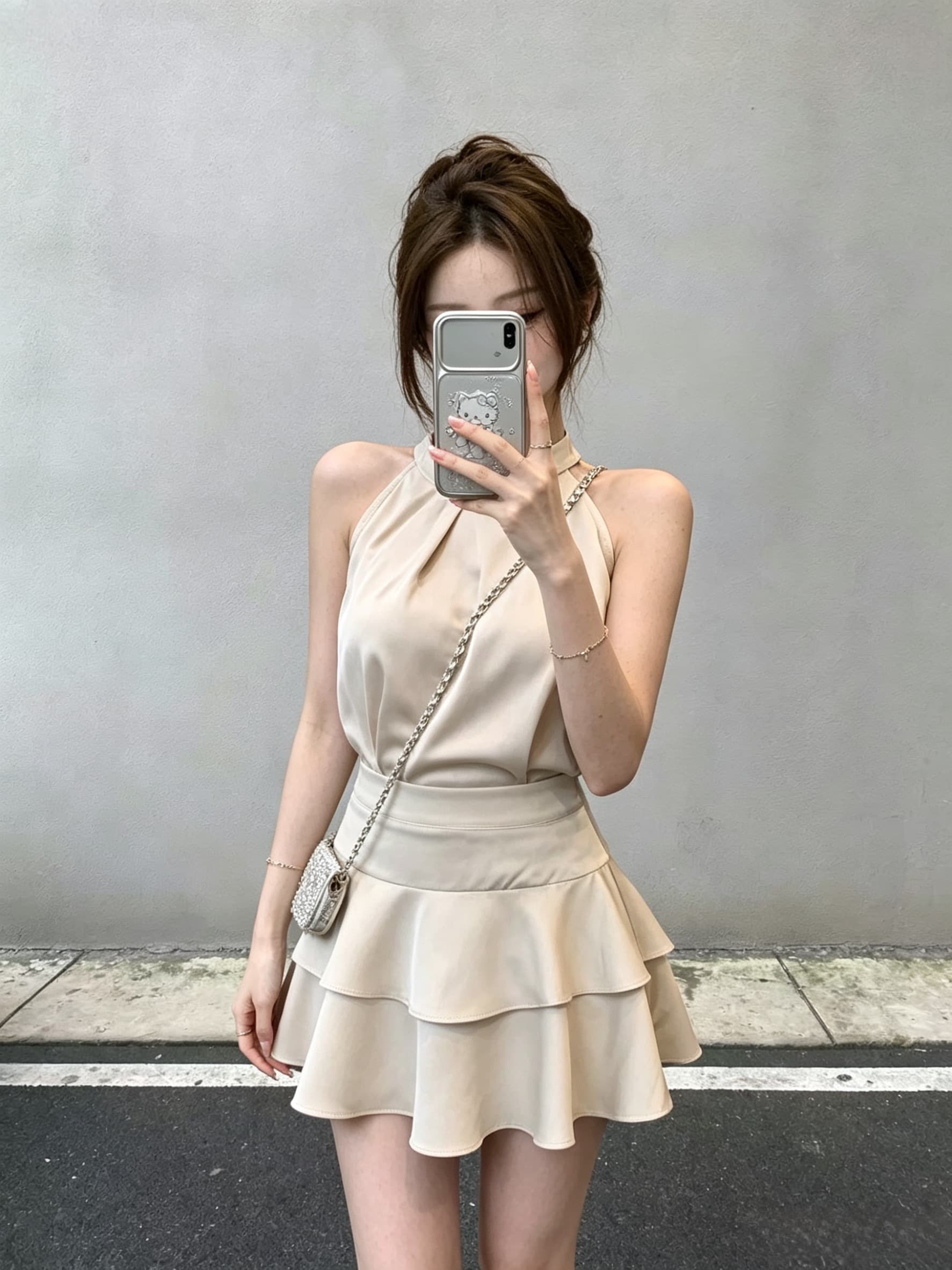 Setelan Wanita 2in1 Halter Neck | Atasan Tanpa Lengan & Rok Ruffle Mini | Outfit Elegan Korean Style